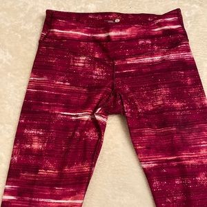Old navy gym leggings Size large